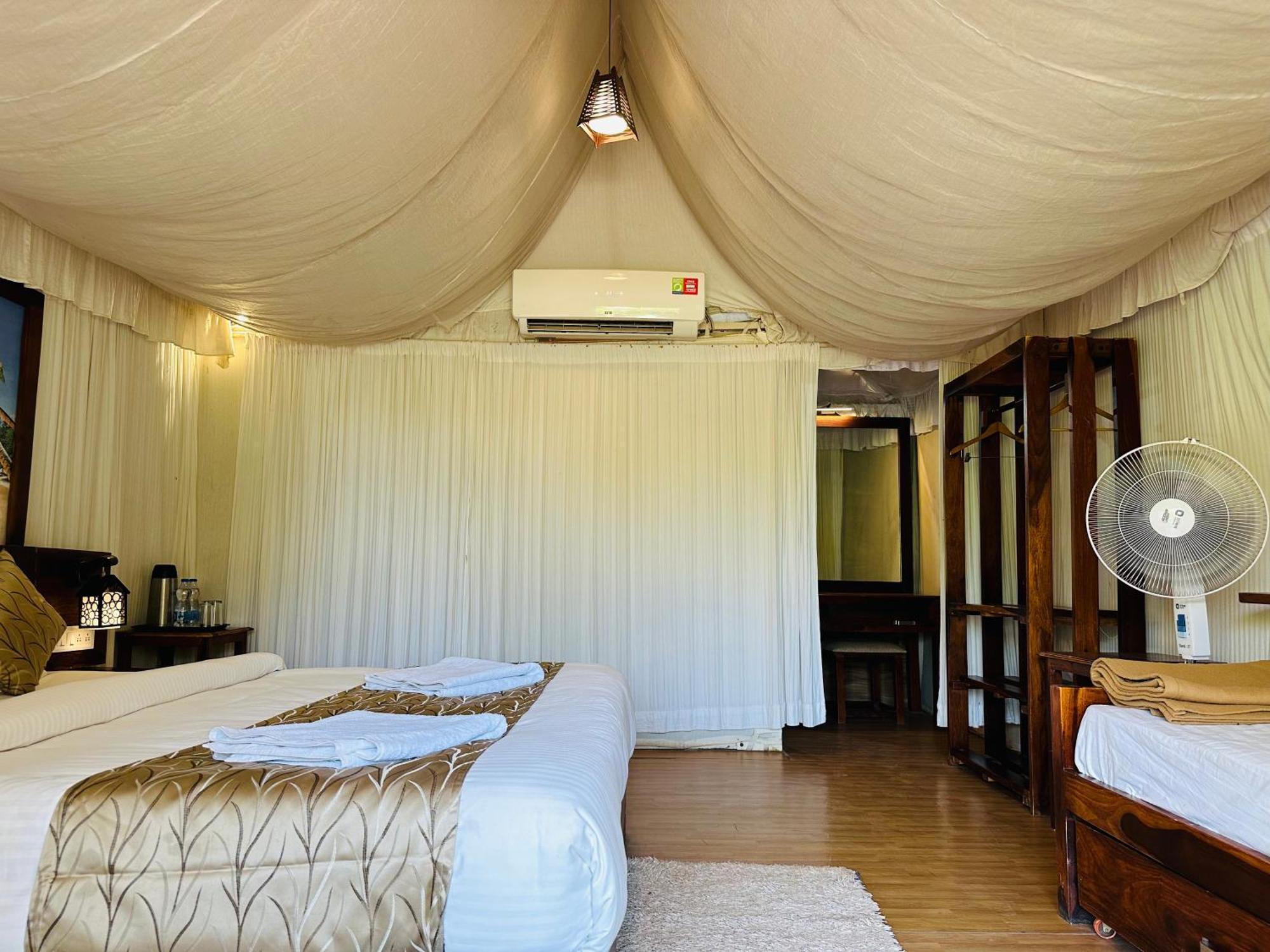 Lion Park Hotel & Resorts Szaszan Gir Kültér fotó