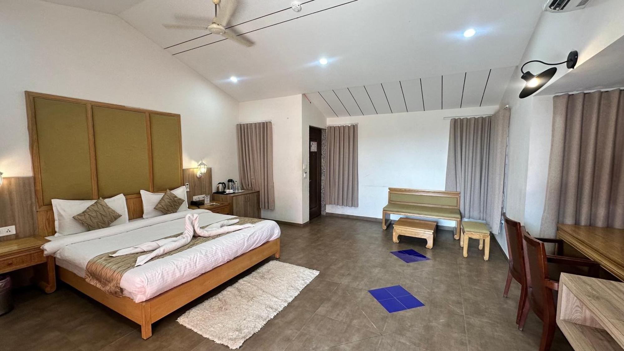 Lion Park Hotel & Resorts Szaszan Gir Kültér fotó