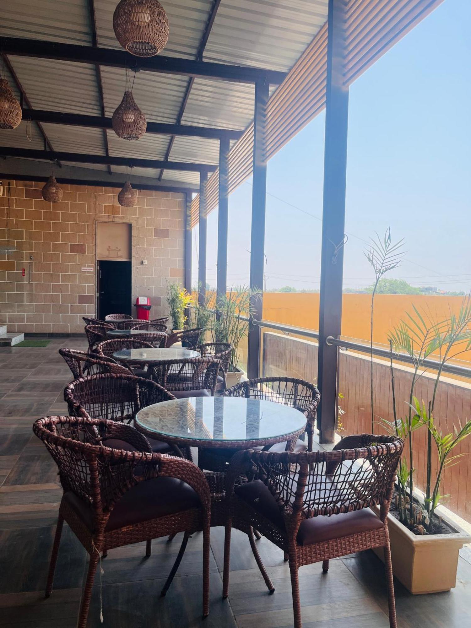 Lion Park Hotel & Resorts Szaszan Gir Kültér fotó