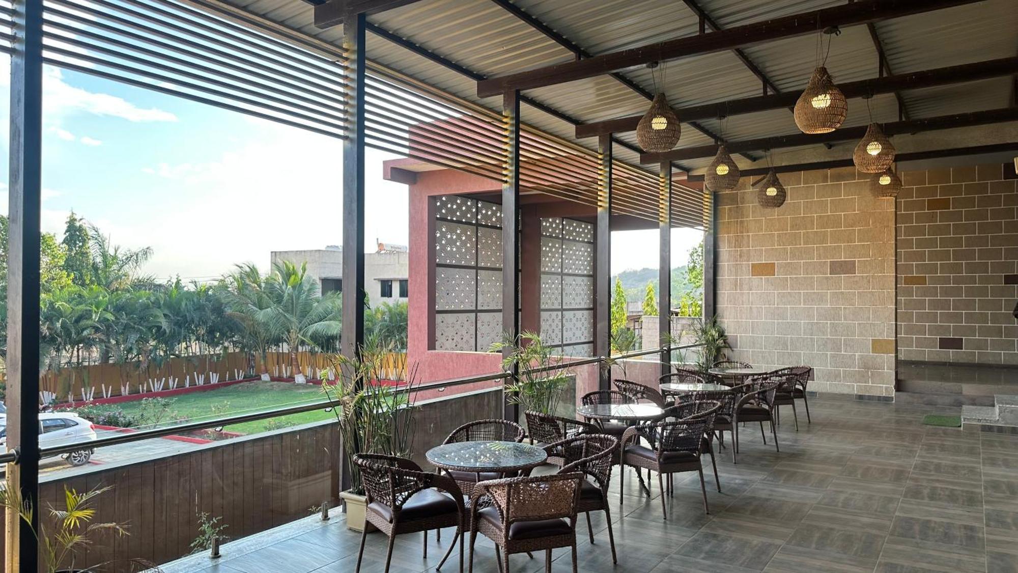 Lion Park Hotel & Resorts Szaszan Gir Kültér fotó